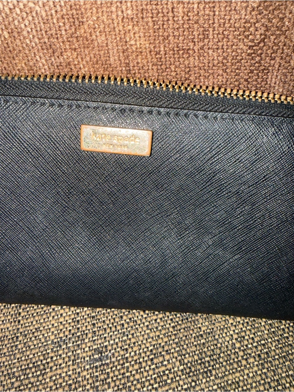 kate spade New York Black women’s wallet clutch